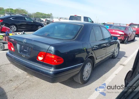 1997 Mercedes-Benz E 320 from USA, damaged, VIN WDBJF55F7VJ027080
